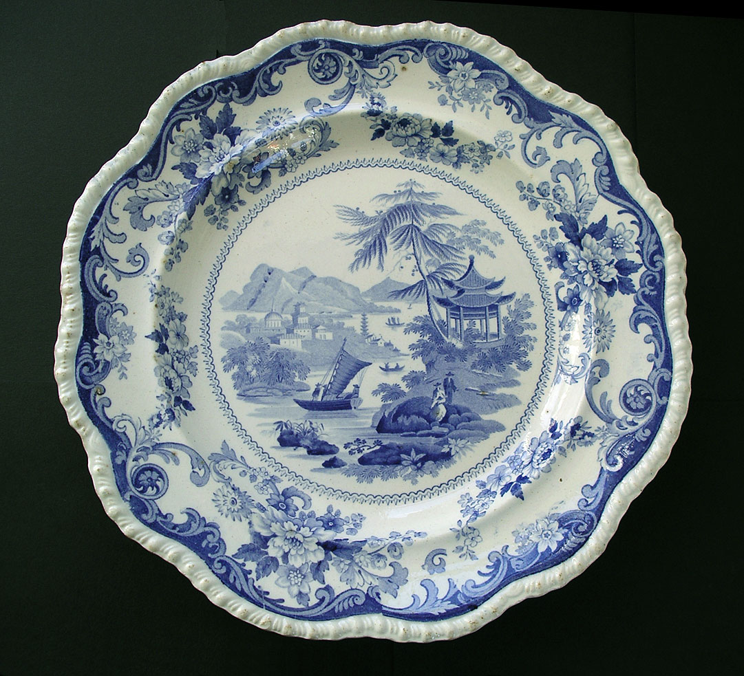 Antiqueszone for sale: CANTON VIEWS PATTERN RARE SPECIAL MARK RED LION HAMPTON BLUE AND WHITE POTTERY LARGE PLATE - ELKIN, KNIGHT AND BRIDGWOOD FENTON C.1827-40