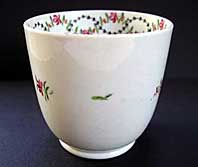 RARE STAFFORDSHIRE PORCELAIN COFFEE CUP, NEW HALL STYLE PATTERN: A & E KEELINGS FACTORY X PATTERN 299 C.1790-95
