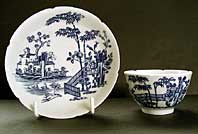 antique blue and white pottery image - VERY RARE NOTCHED RIMS WORCESTER PORCELAIN BLUE AND WHITE TEABOWL & SAUCER, THE PLANTATION PATTERN, BFS II.B.5
